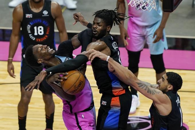 Butler y Adebayo caminan al Heats a un cerrado triunfo