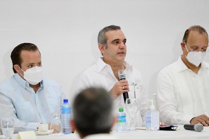 Abinader extiende estado de emergencia por otros 45 días