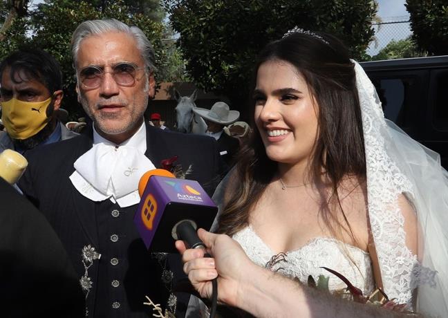 Alejandro Fernández se convertirá en abuelo gracias a su hija Camila