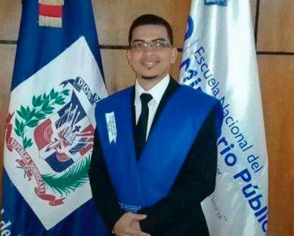 Fiscal que embarazó una menor tendrá que responder ante Corte