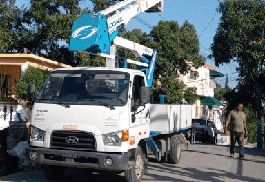 Edesur y Egehid iluminan sectores de San Cristóbal