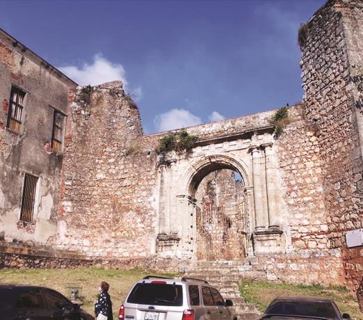 San Francisco: Monasterio, manicomio, hogar…