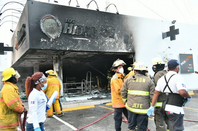 Un joven de 25 años murió por inhalación de humo en incendio de farmacia Los Hidalgos