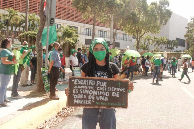 Exigen ante el Congreso Nacional la despenalización del aborto