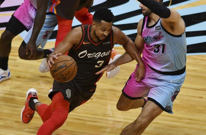 Tiros libres de Lillard dan triunfo a Blazers sobre el Heat