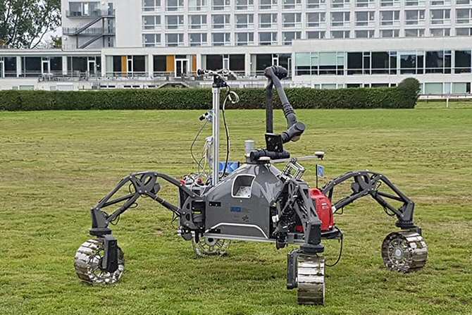 CoRob-X, robots para explorar cuevas en la Luna