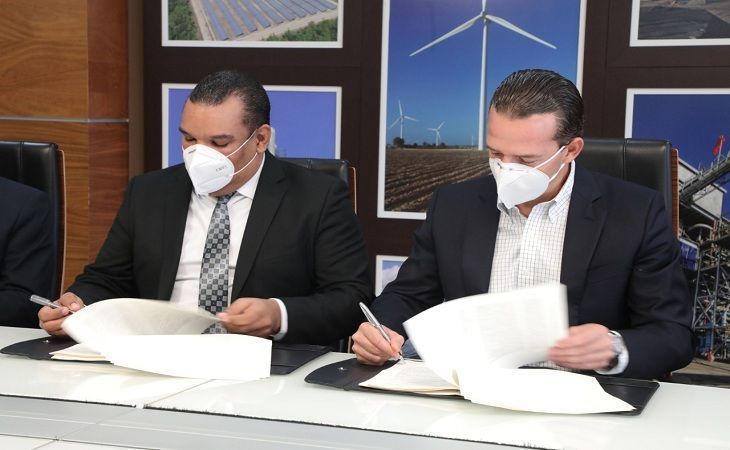CNE y empresa EGEHAINA firman concesión definitiva para construcción parque Solar Girasol