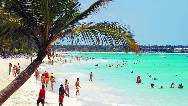 Repunta llegada de turistas a RD en marzo: cerrará con 230 mil visitantes