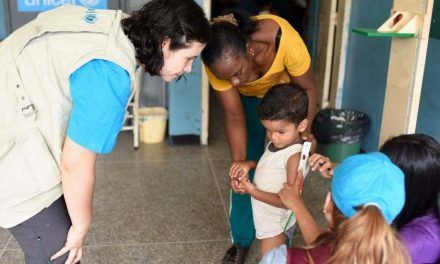 Unicef alerta del impacto de los confinamientos en la salud mental de niños