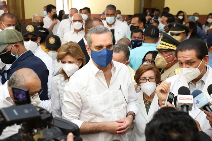 Abinader habla menos al cumplir 7 meses gestión