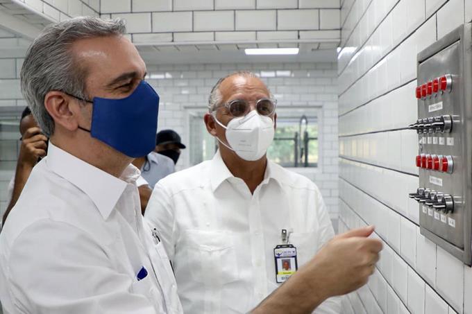 Abinader inaugura centro que producirá 15 mil raciones de alimentos