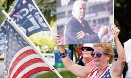 Donald Trump regresa al ruedo político en EEUU.