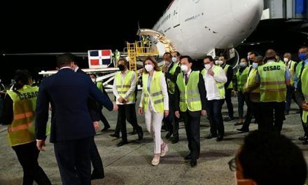 El avión más esperado llega hoy cargado de vacunas