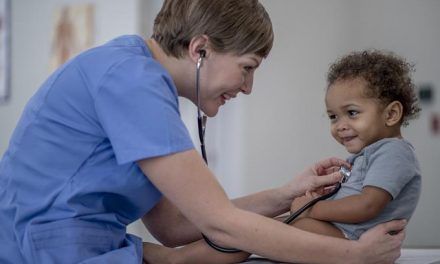 Enfermeras: la mano cálida que asiste al paciente