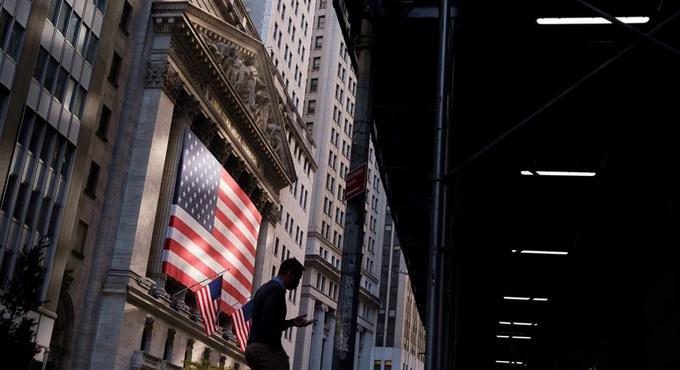 Wall Street anota ganancia semanal animado por la perspectiva de recuperación