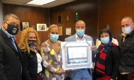 Jorge Hiche reconoce personalidades de San Cristóbal en Newark