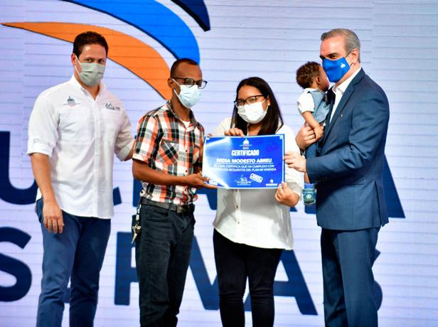Abinader inicia plan “Mi Vivienda” con inversión de RD$15,800 MM