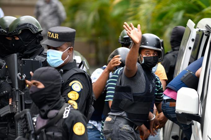 Dan largas al proceso contra policías que mataron a pastores