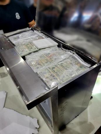 Incautan más de 1 millón de dólares en ferry rumbo a República Dominicana