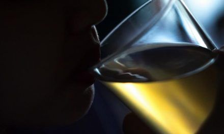 Infusiones y manos que disuelven vidas