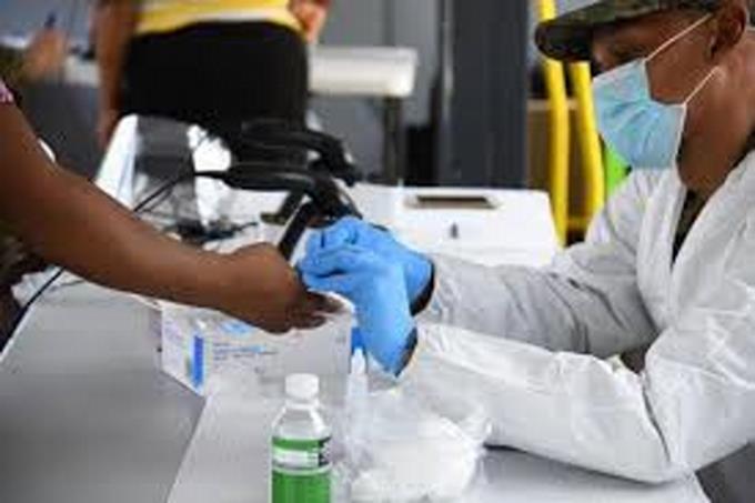 Positividad diaria de pruebas sube a 19.4%