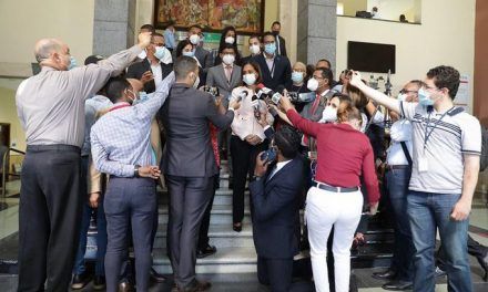 Sacan a relucir fortuna millonaria del general Cáceres