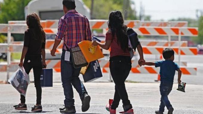 Biden comenzará a reunificar a familias de inmigrantes separadas por Trump