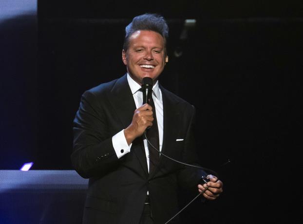 Spotify certifica a Luis Miguel por superar las 5 mil millones de descargas