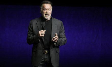 Arnold Schwarzenegger protagonizará serie para Netflix