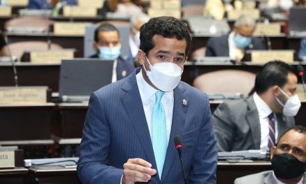 El diputado Omar Fernández agradece gestión de vacunas a senadores de EE.UU