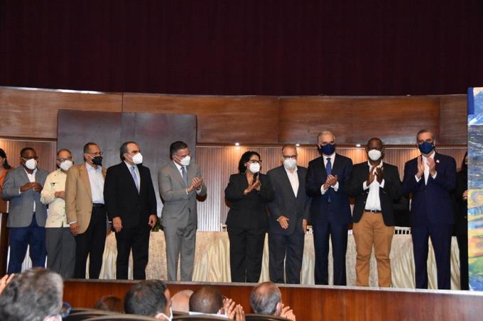Abinader convoca a sectores para discutir pacto social
