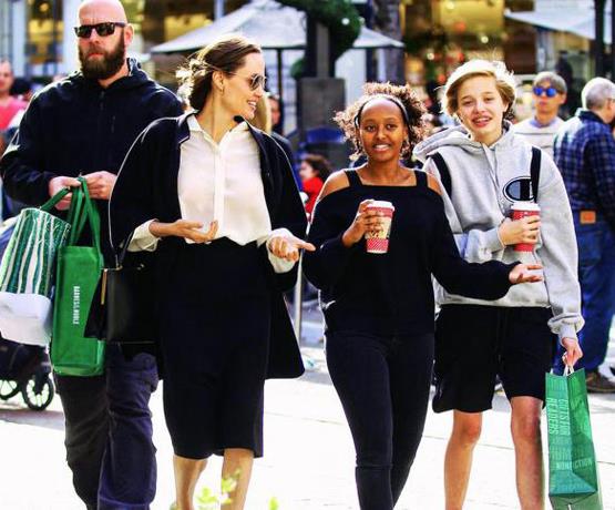 Angelina Jolie más allá de sus películas