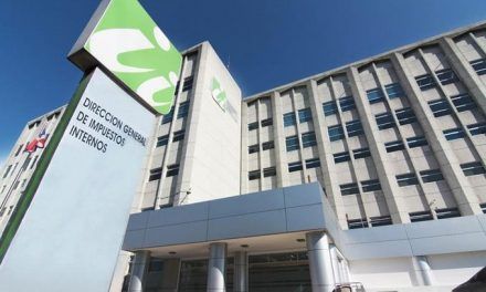DGII invita a bancos a cobrar impuesto de 2%