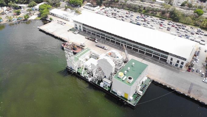 Medio Ambiente rechaza solicitud operación de dos barcazas generadoras de electricidad en el río Ozama