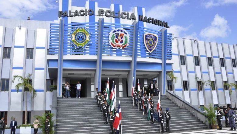 Denuncia abuso policial contra una abogada y sus tres hijos que habrían violado toque de queda