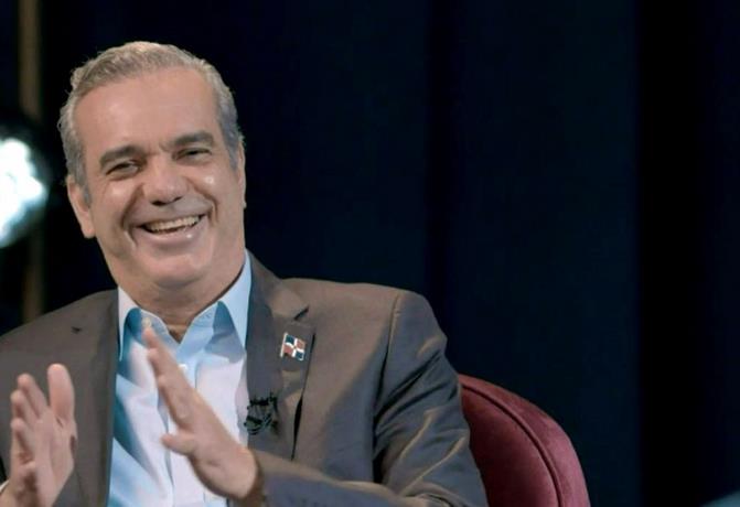 Presidente Abinader dice aumentará salario mínimo