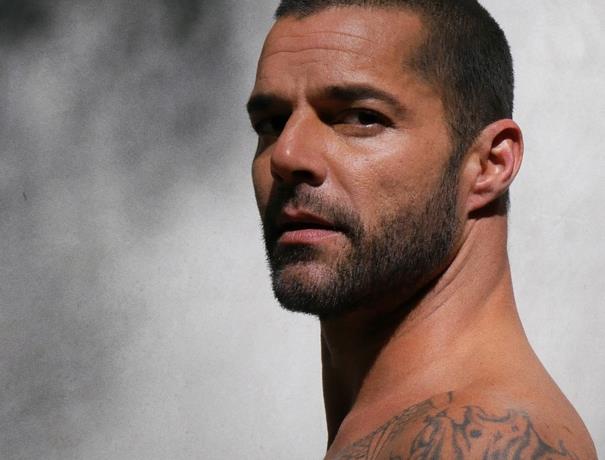 Ricky Martin llama «estado de terror» al asesinato de mujeres en Puerto Rico