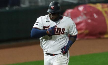 Sanó conecta tres jonrones, Polanco y Laureano deciden