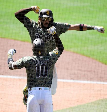 Tatis Jr. pega dos jonrones con grand slam y 6 remolcadas