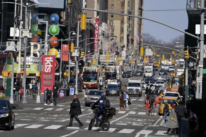 Nueva York levanta restricciones COVID
