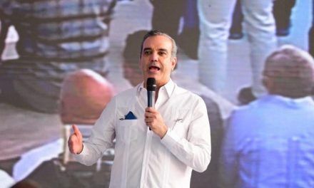 Abinader: “Donde se ha hecho una tercera vacuna, en ningún lugar han habido efectos secundarios”