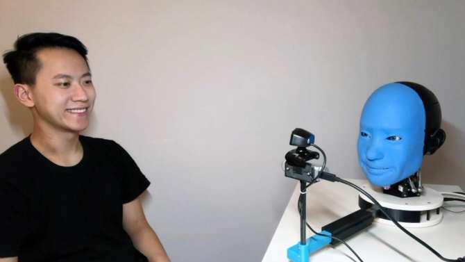 Androides capaces de devolver una sonrisa
