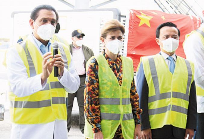 Gobierno recibe otro millón de vacunas de China