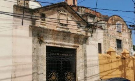 Iglesia y Logia comparten un monumento