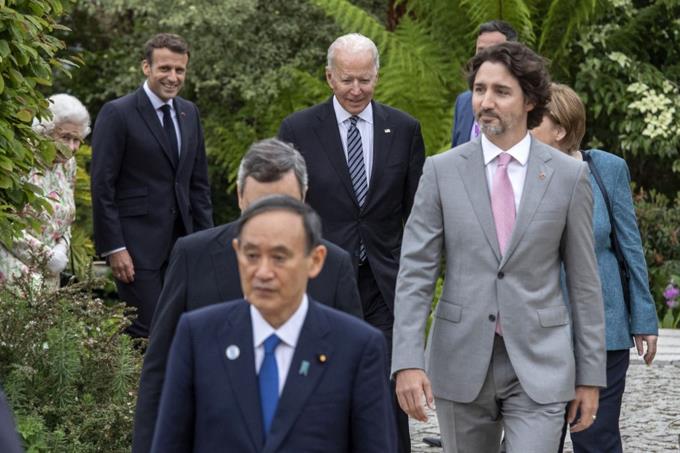 Los dirigentes del G7 se vuelven a ver en presencia de la reina Isabel II