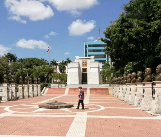 Mausoleo de los Padres de la Patria: “un monumento firme y sereno”