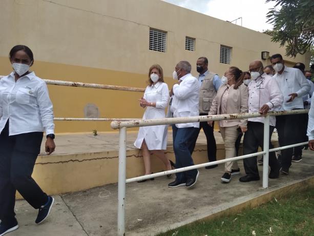 Vicepresidenta Raquel Peña insta a la población a aplicarse tercera dosis de la vacuna contra el COVID