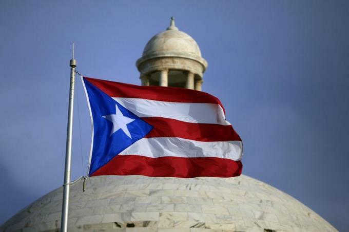 Muralistas de 6 países plasman sus obras en «Yaucromatic», en Puerto Rico