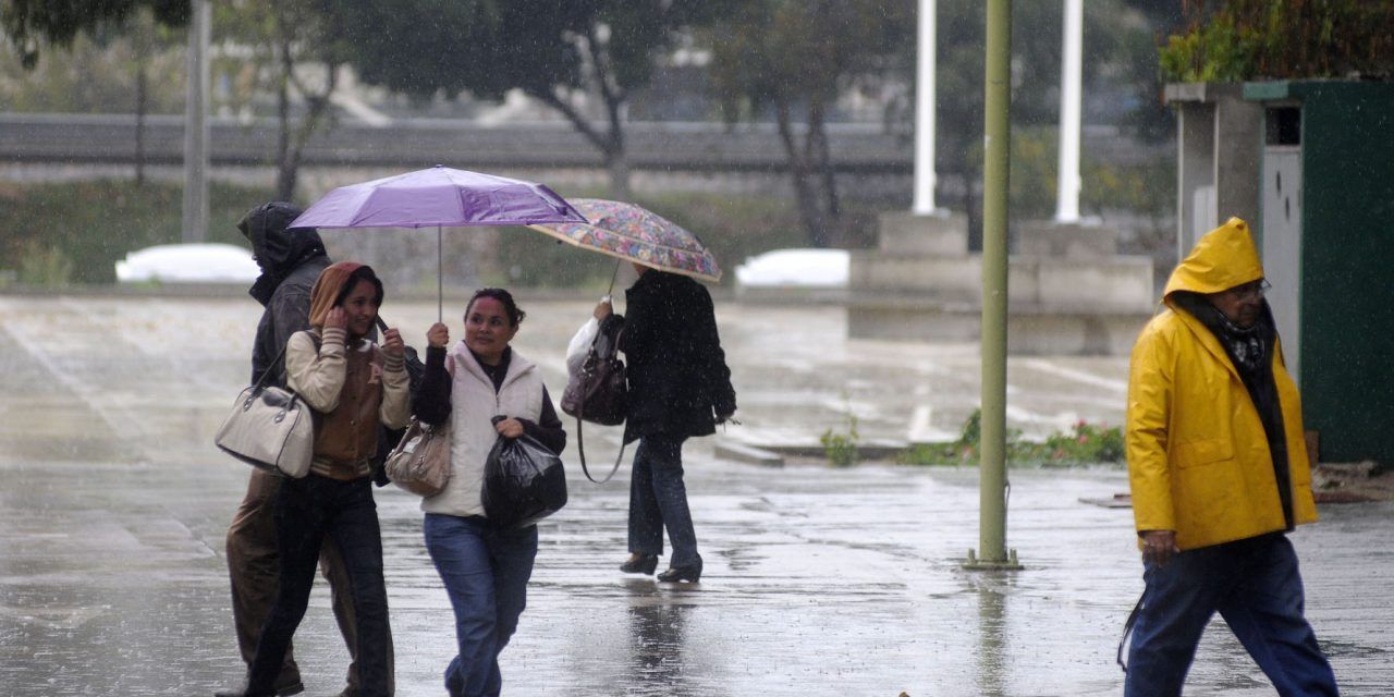 COE declara alerta verde en 8 provincias, incluyendo a San Cristóbal