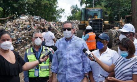 Neney afirma el Gobierno y alcaldía declaran “guerra sin cuartel a la basura” en SDE